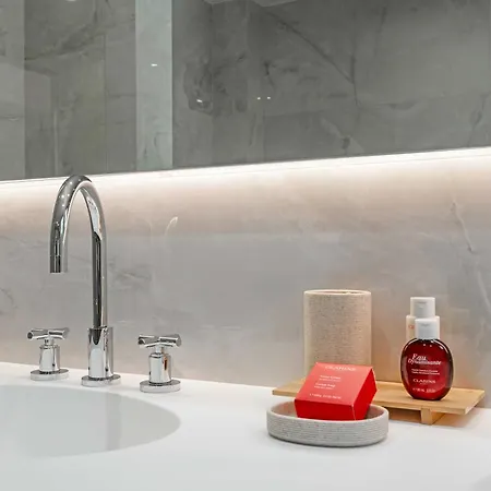 Exceptional Villa- Ac- 5br-10p- Baie Des Canebiers *