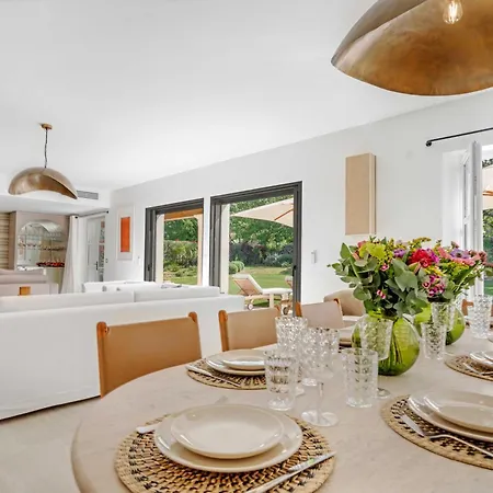 Exceptional Villa- Ac- 5br-10p- Baie Des Canebiers ヴィラ *