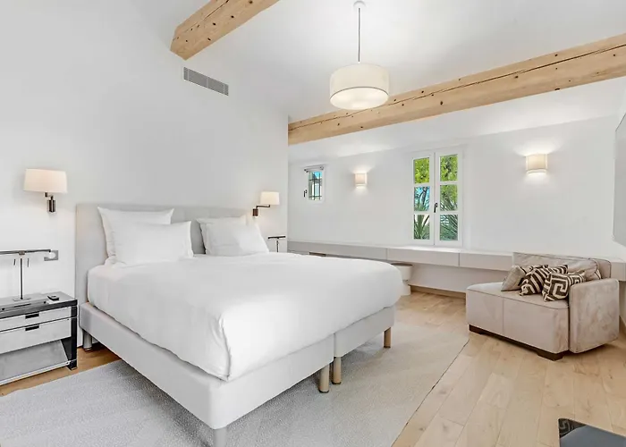 Exceptional Villa- Ac- 5br-10p- Baie Des Canebiers Villa