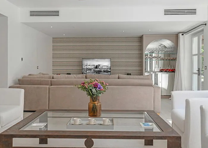 Exceptional Villa- Ac- 5br-10p- Baie Des Canebiers Saint-Tropez